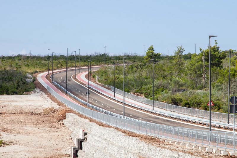 Новая дорога в Луштице (Luštica Bay) введена эксплуатацию 3 Новая дорога в Луштице (Luštica Bay) введена эксплуатацию - 2