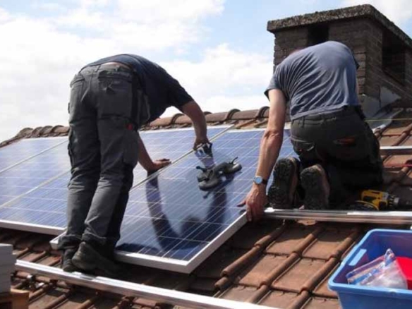 578 домохозяйств установили солнечные электростанции 3 578 домохозяйств установили солнечные электростанции - 3