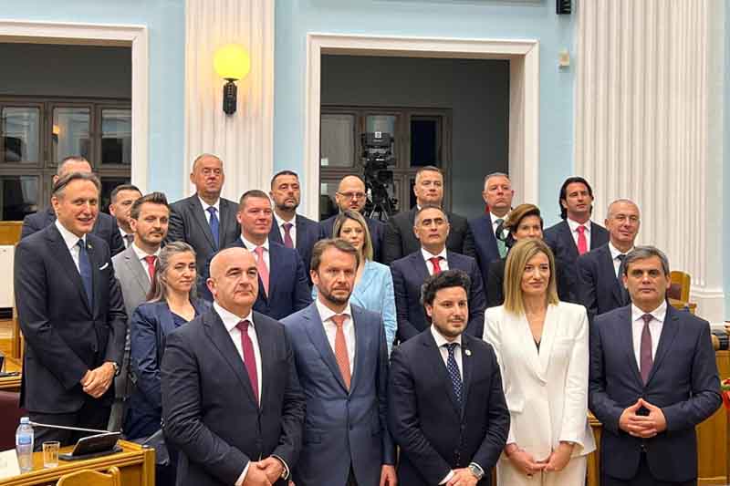 В Черногории выбрали нового премьер-министра 9 В Черногории выбрали нового премьер-министра - 9