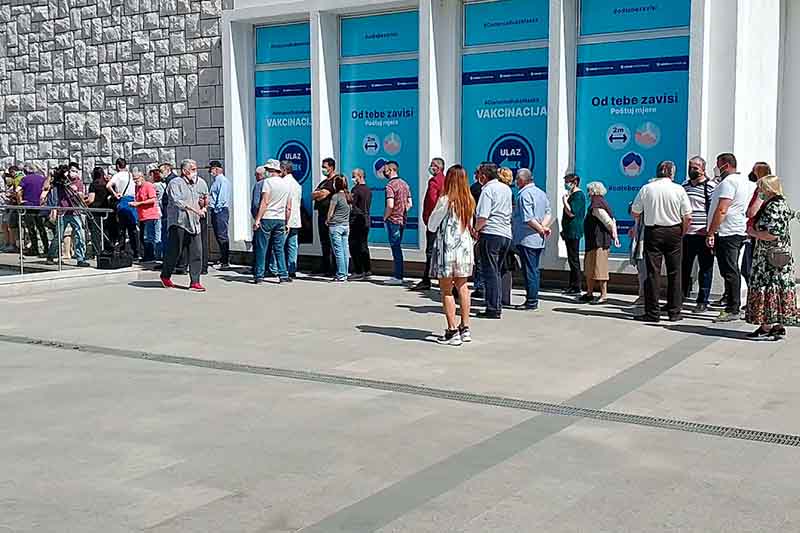 Черногория побила рекорд в Европе по числу привитых от коронавируса за день 10 Черногория побила рекорд в Европе по числу привитых от коронавируса за день - 10