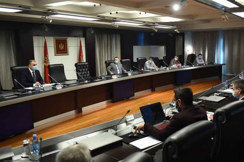 Черногория вводит новые меры из-за сложной эпидемической ситуации 8 Черногория вводит новые меры из-за сложной эпидемической ситуации - 8