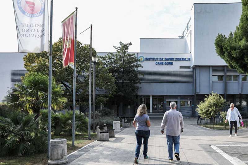 Количество больных коронавирусом в Черногории – 509 на сто тысяч жителей 1 Количество больных коронавирусом в Черногории – 509 на сто тысяч жителей - 1