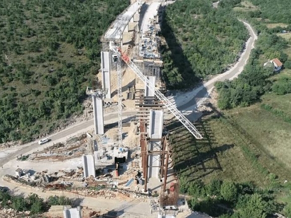 Стала известна стоимость проезда по автобану в Черногории - 7