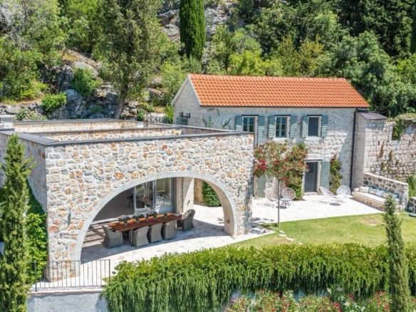 Вилла в Герцег Нови №2326 2 Вилла в Герцег Нови №2326 - 2