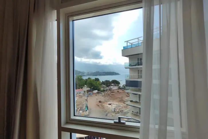 Kondominium 1 Schlafzimmer 77 m² Budva, Montenegro