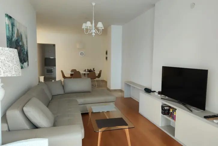 Kondominium 1 Schlafzimmer 77 m² Budva, Montenegro