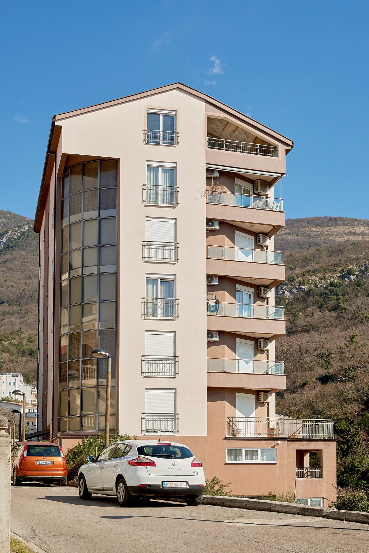 Mieszkanie 3 pokoi 150 m² Becici, Czarnogóra
