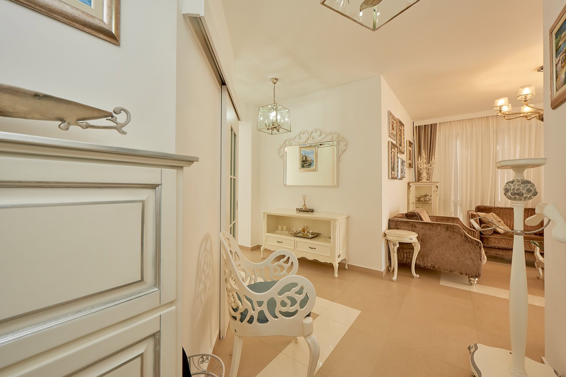 Mieszkanie 3 pokoi 150 m² Becici, Czarnogóra