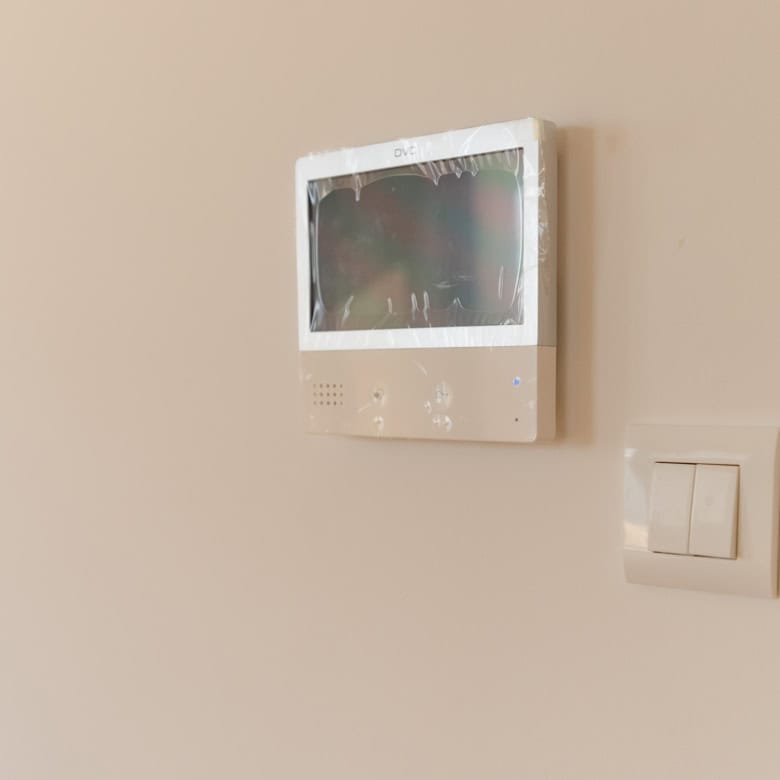 780