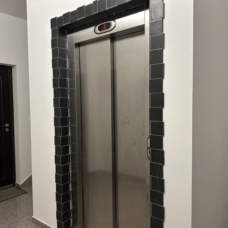 780