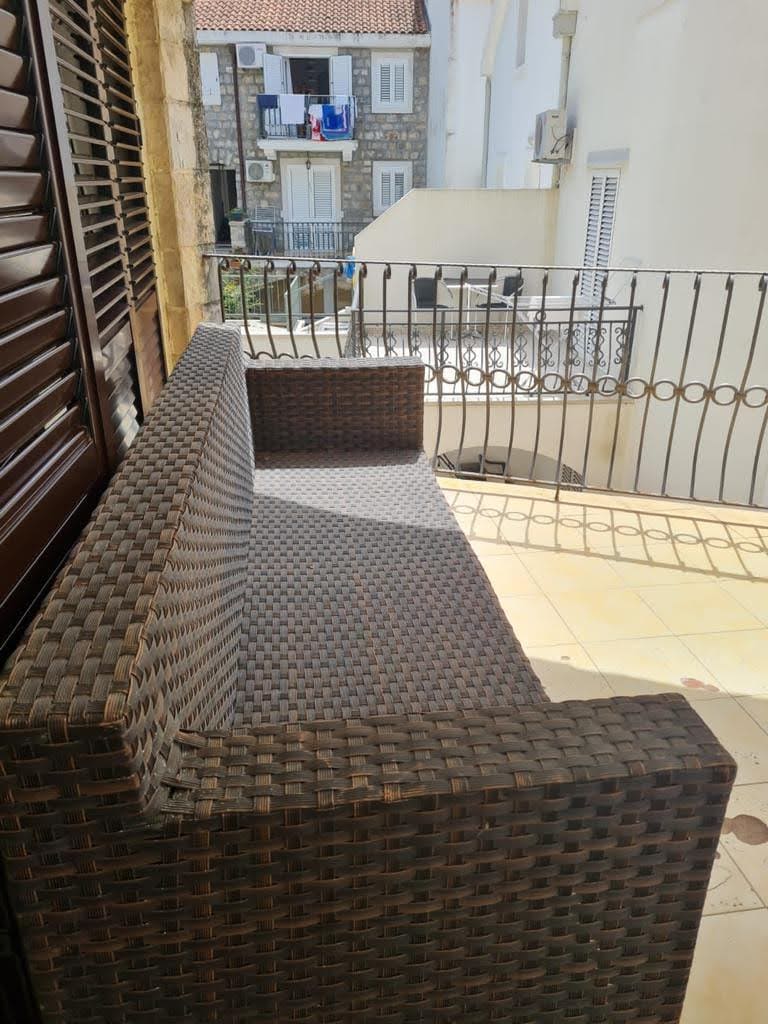 1 bedroom apartment 71 m² Petrovac, Montenegro