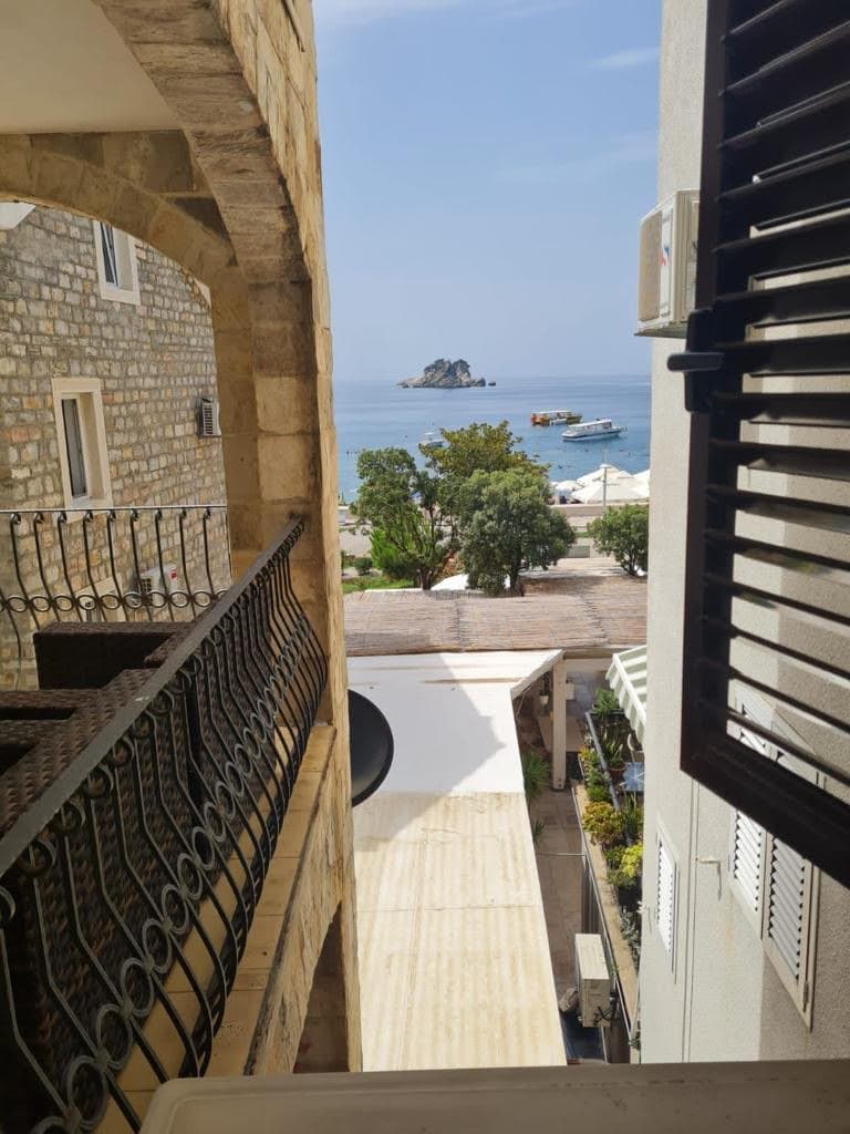 1 bedroom apartment 71 m² Petrovac, Montenegro