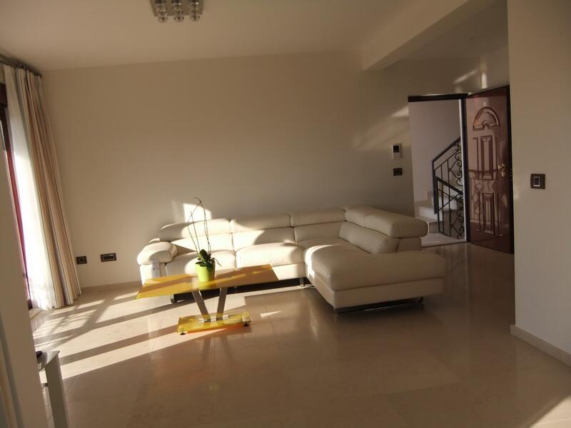 Piso independiente 2 habitaciones 88 m² Petrovac, Montenegro