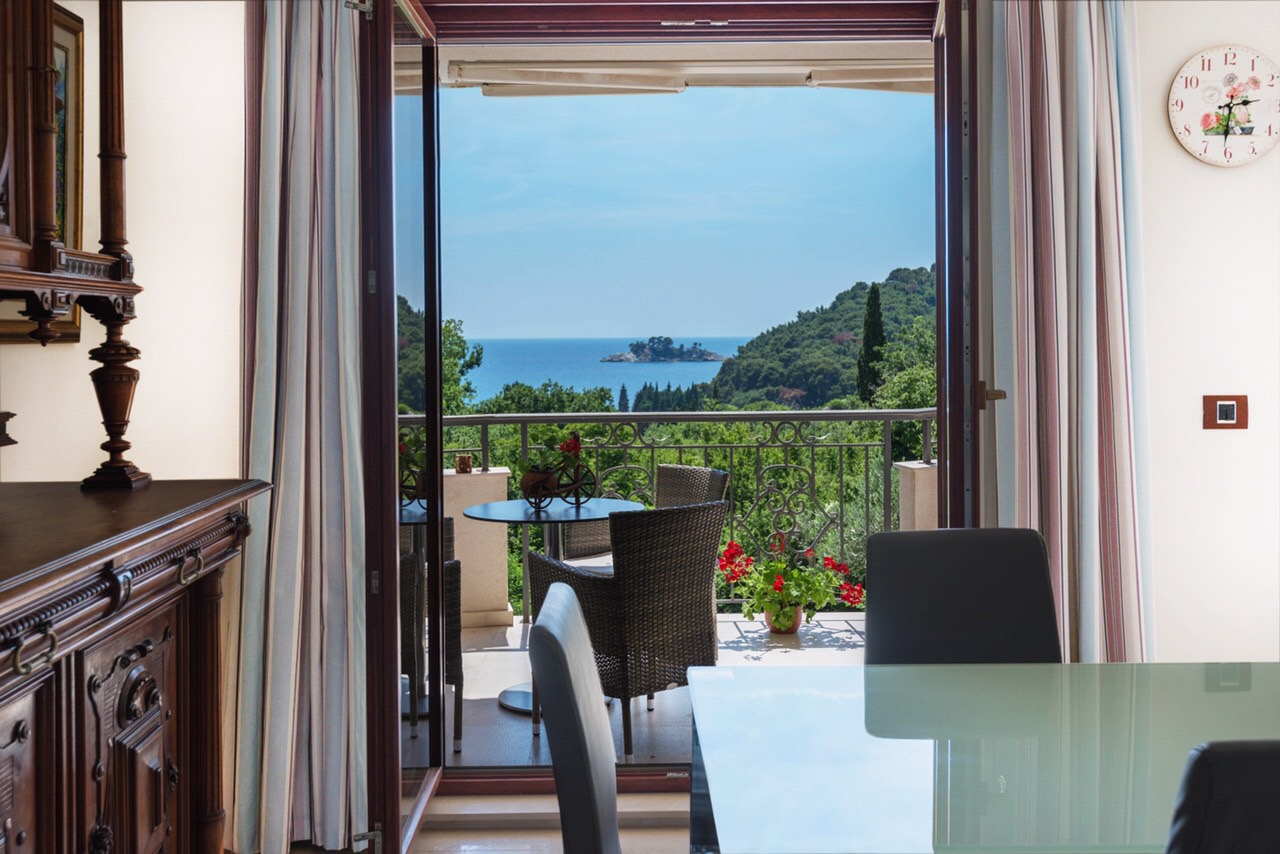 Piso independiente 2 habitaciones 88 m² Petrovac, Montenegro