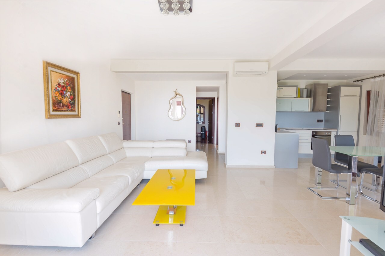Piso independiente 2 habitaciones 88 m² Petrovac, Montenegro