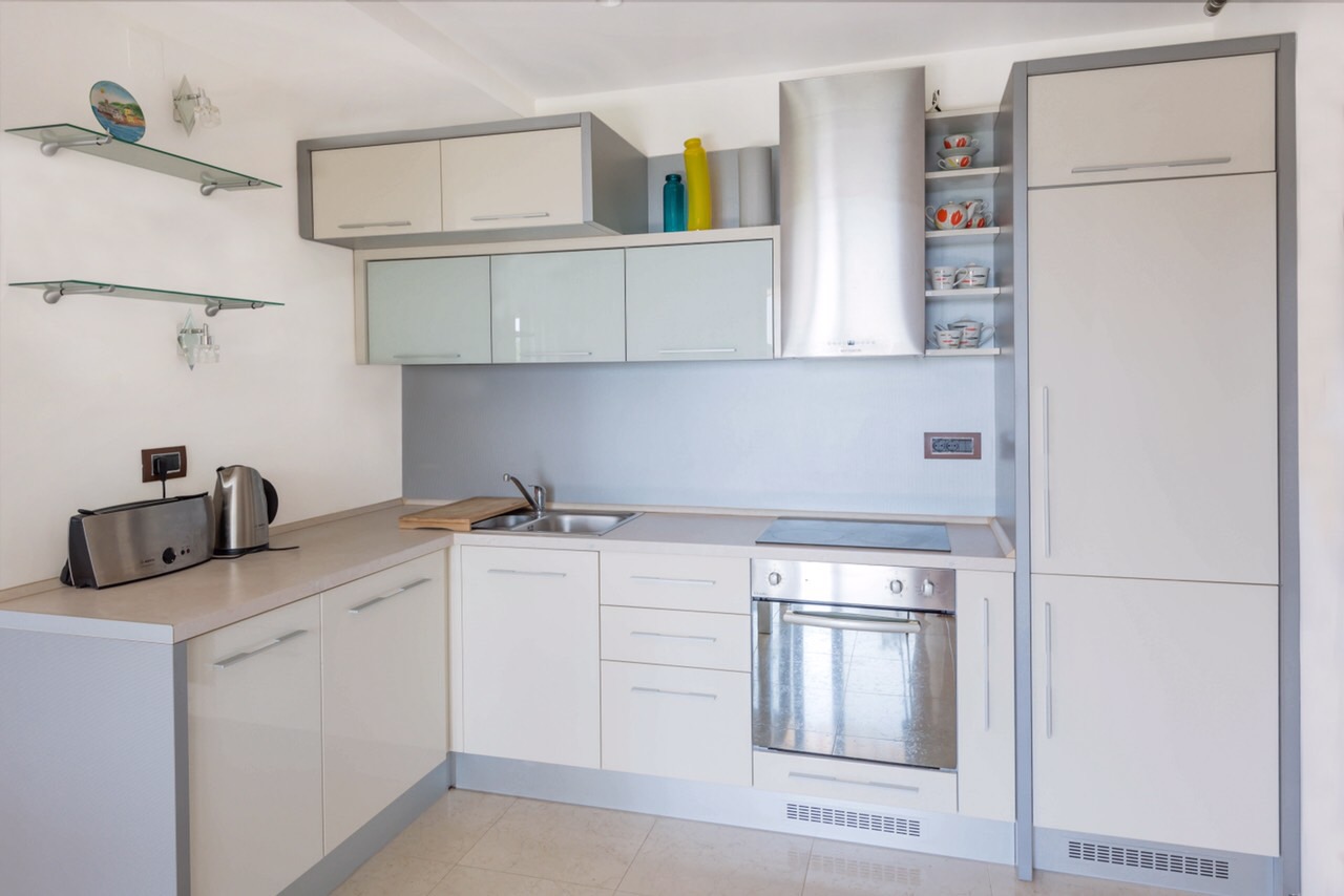 Piso independiente 2 habitaciones 88 m² Petrovac, Montenegro