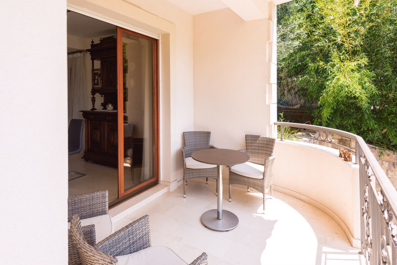 Piso independiente 2 habitaciones 88 m² Petrovac, Montenegro