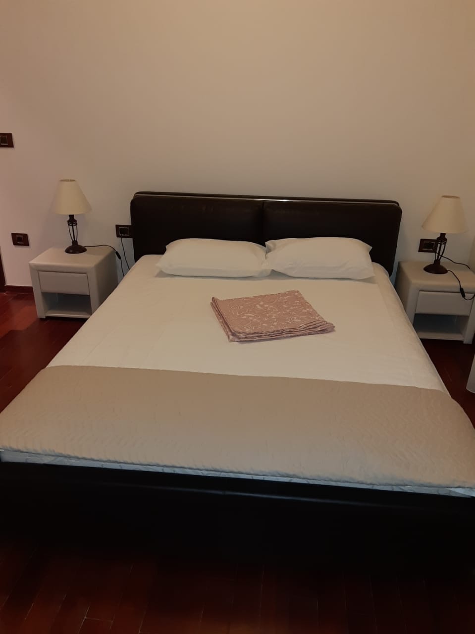 Piso independiente 2 habitaciones 88 m² Petrovac, Montenegro