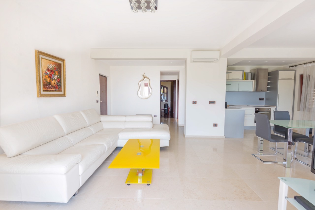 Piso independiente 2 habitaciones 88 m² Petrovac, Montenegro