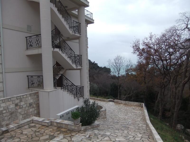 Piso independiente 2 habitaciones 88 m² Petrovac, Montenegro