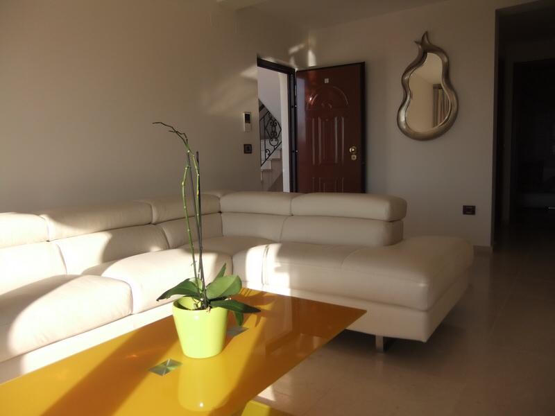 Piso independiente 2 habitaciones 88 m² Petrovac, Montenegro