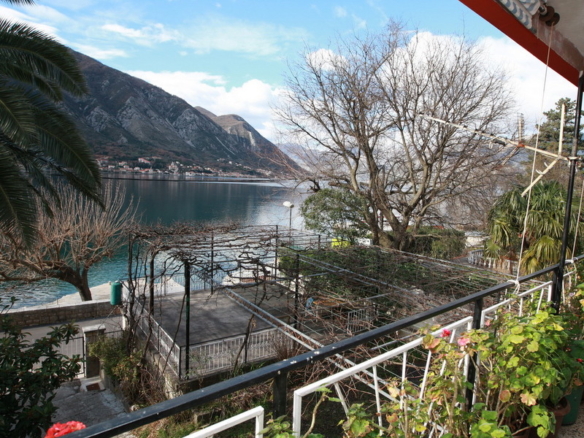 Дом в Доброте №1142 - 2