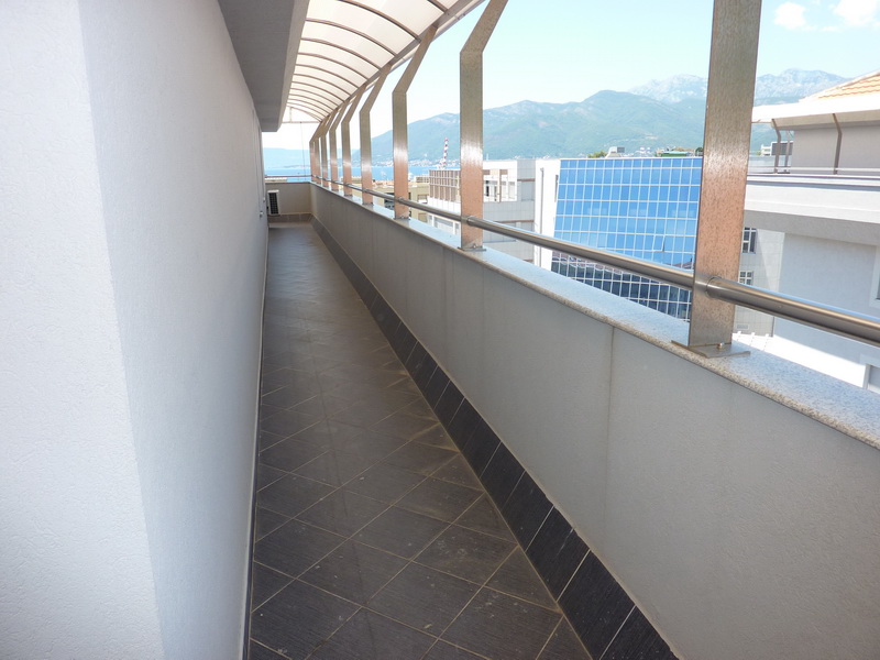 Apartamento 1 habitacion 81 m² Tivat, Montenegro