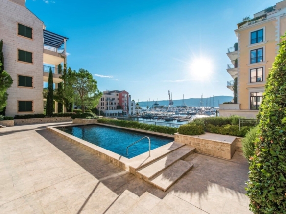 Квартира квартира с одной спальней и видом на море в Porto Montenegro (в Тивате) — здание Tara