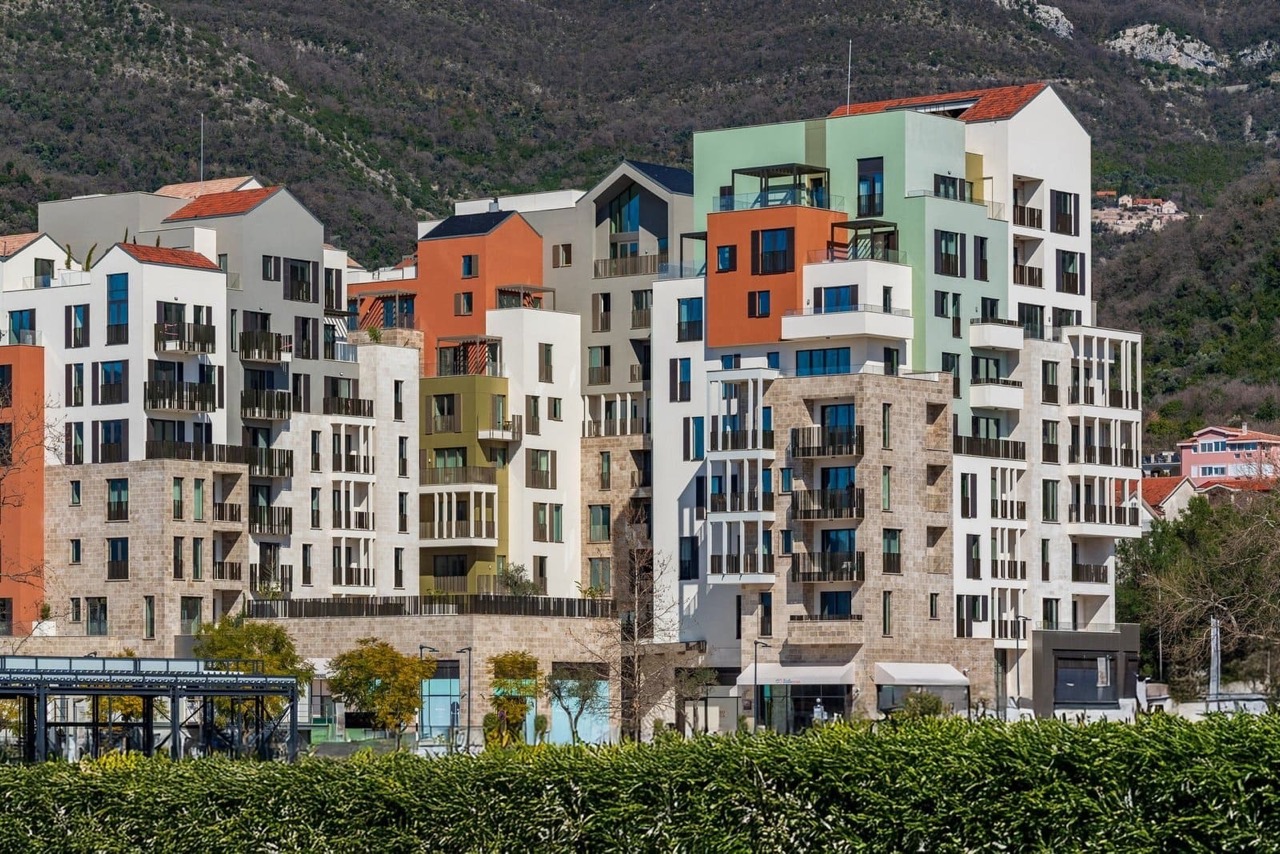 Квартира с видом на море в Porto Montenegro в Тивате — здание Thea, Boka Place