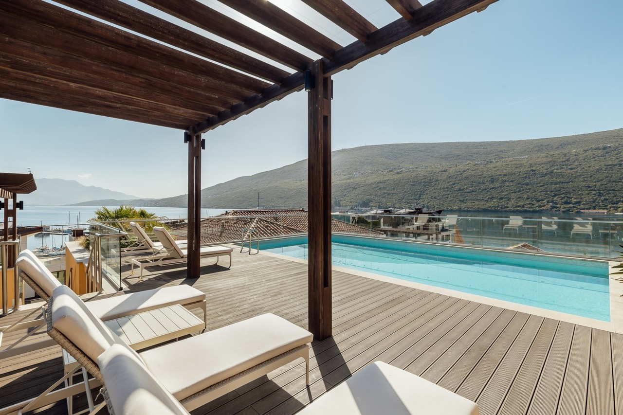 imgi_7_2-Herceg-Novi-Portonovi-–-two-bedroom-duplex-penthouse-with-a-rooftop-terrace-and-swimming-pool-min — крупный размер