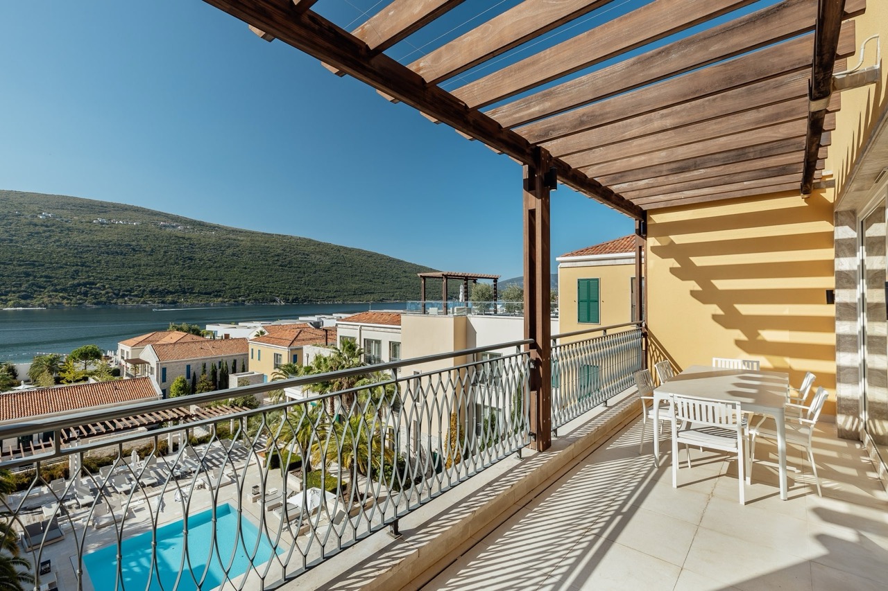 imgi_8_3-Herceg-Novi-Portonovi-–-two-bedroom-duplex-penthouse-with-a-rooftop-terrace-and-swimming-pool-min — крупный размер