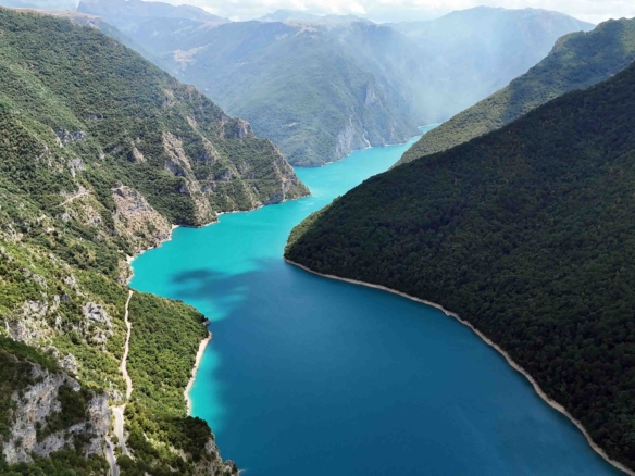 Почему рынок земельных участков в Черногории стал магнитом для инвесторов и какие риски он скрывает