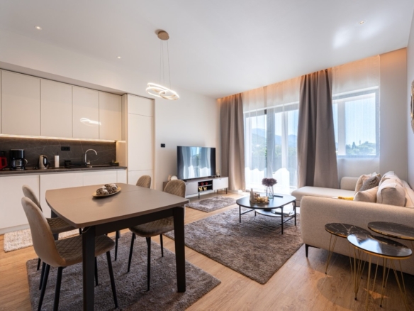 Квартира в Порто Монтенегро №3035 28 Меблированная квартира с двумя спальнями, здание Alba, комплекс Boka Place, Порто Монтенегро, Тиват