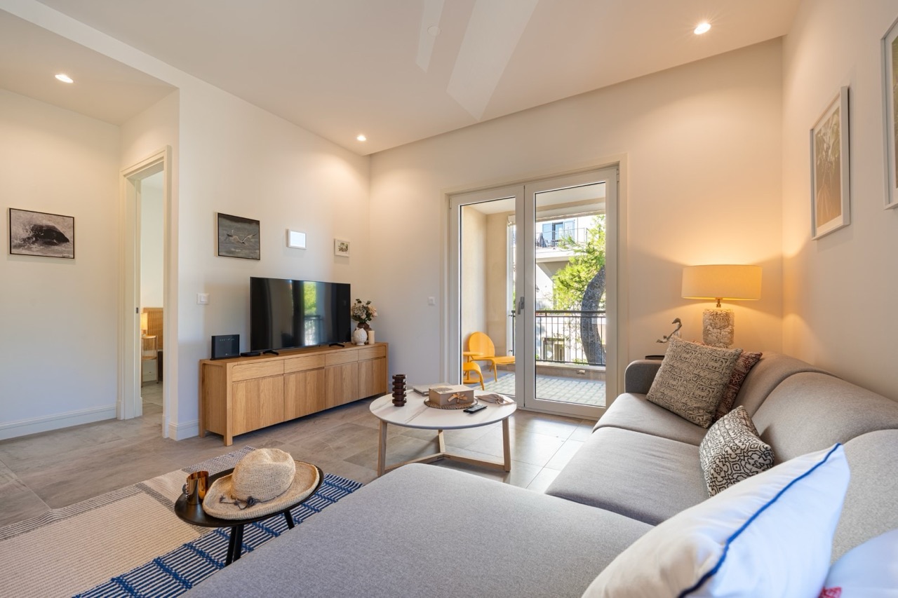 Очаровательная квартира с одной спальней в районе Centrale, Луштица Бей, Тиват Очаровательная квартира с одной спальней в районе Centrale, Луштица Бей, Тиват