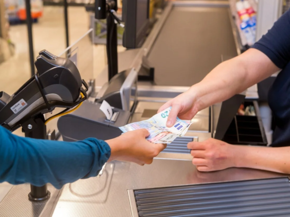 Что можно купить на 100 евро в разных городах Черногории