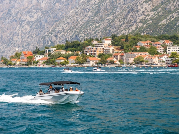 ВНЖ в Черногории 2026: Порог в 200 000 евро и налоги вместо найма сотрудников