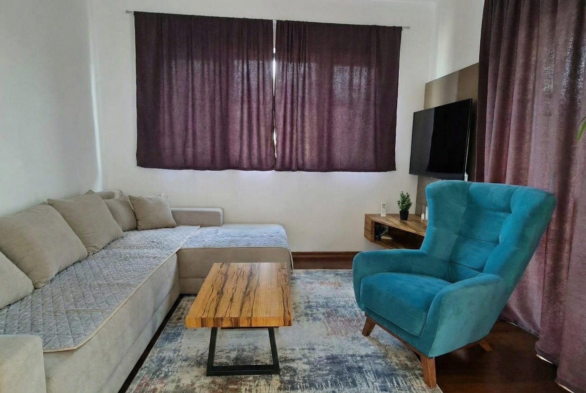 freepik__-text1-task-professional-real-estate-interior-phot__10413