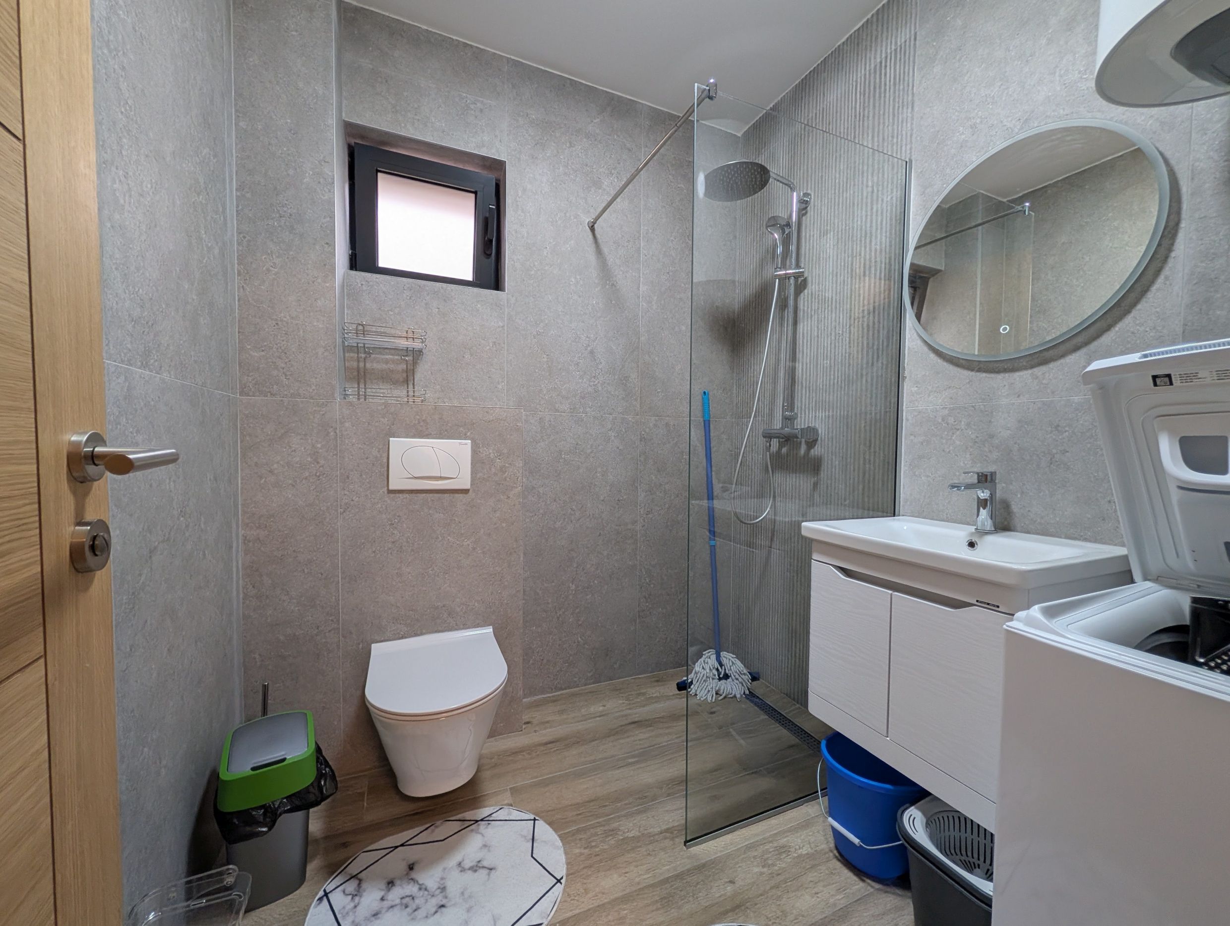 PXL_20251205_112125520