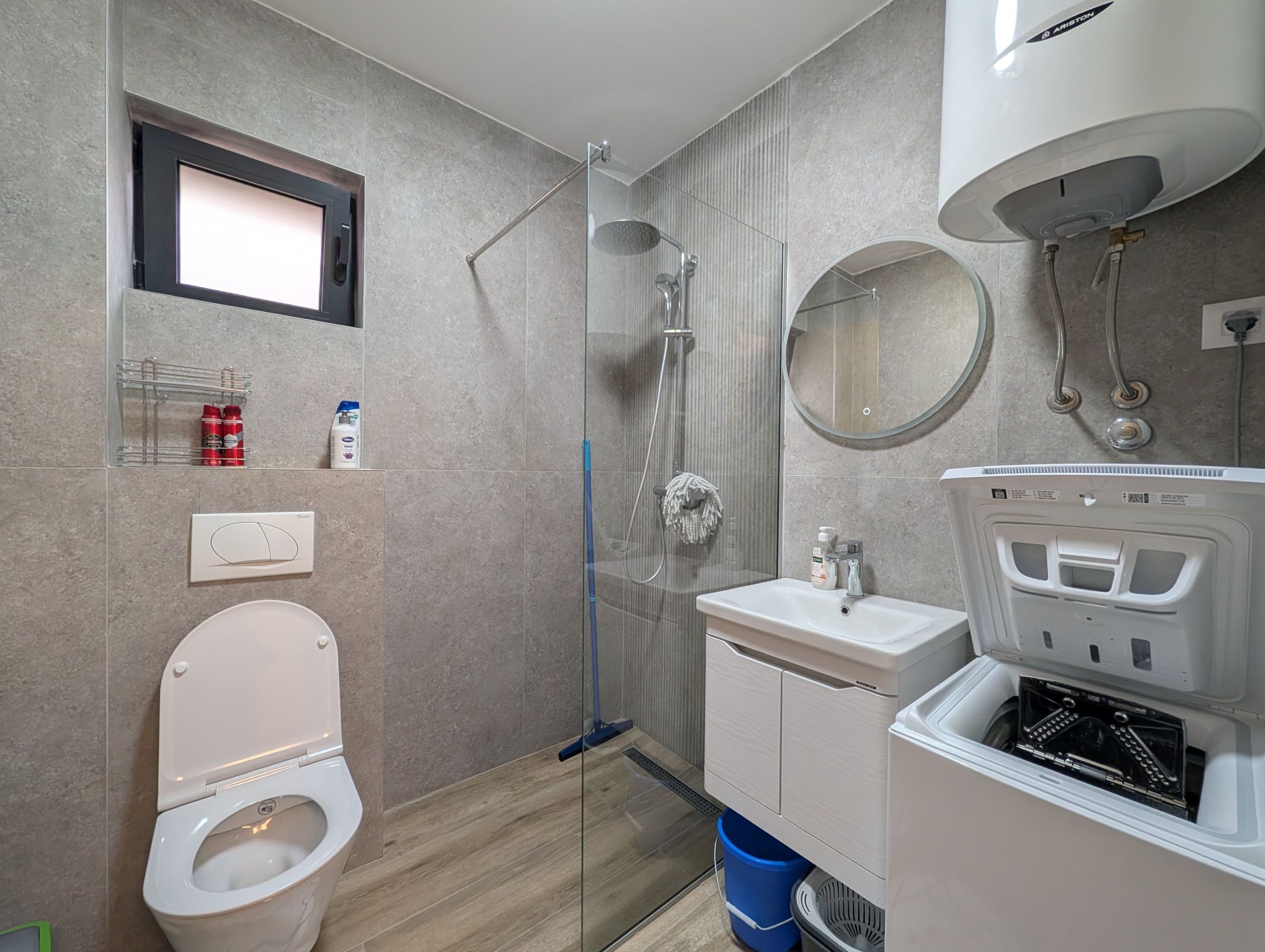 PXL_20251205_111800962