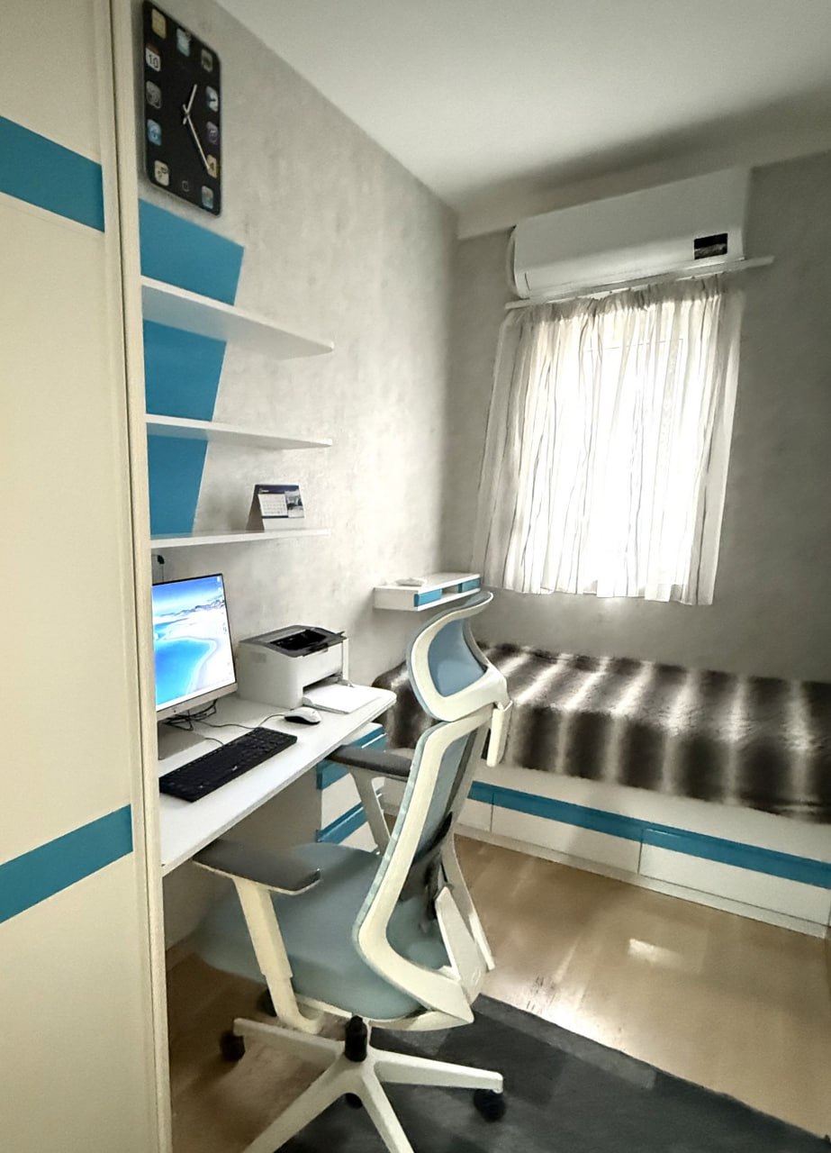 photo_5792014379824909761_y