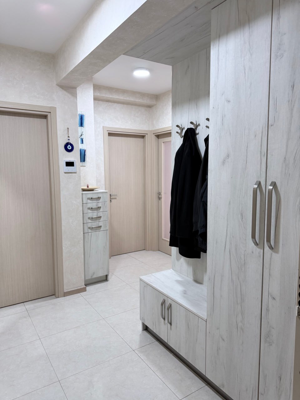 photo_5792014379824909763_y